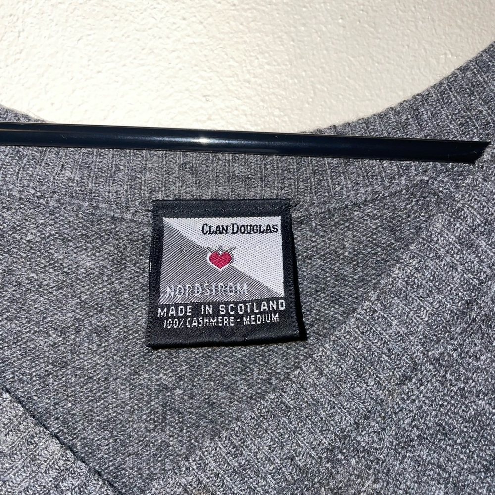 Vintage Clan Douglas (Nordstrom) | Men's L Grey Sweater - Picture 2 of 3